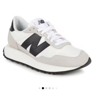 New Balance 237 Women’s Sneakers